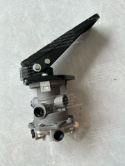 HINO TRUCK FOOT BRAKE VALVE