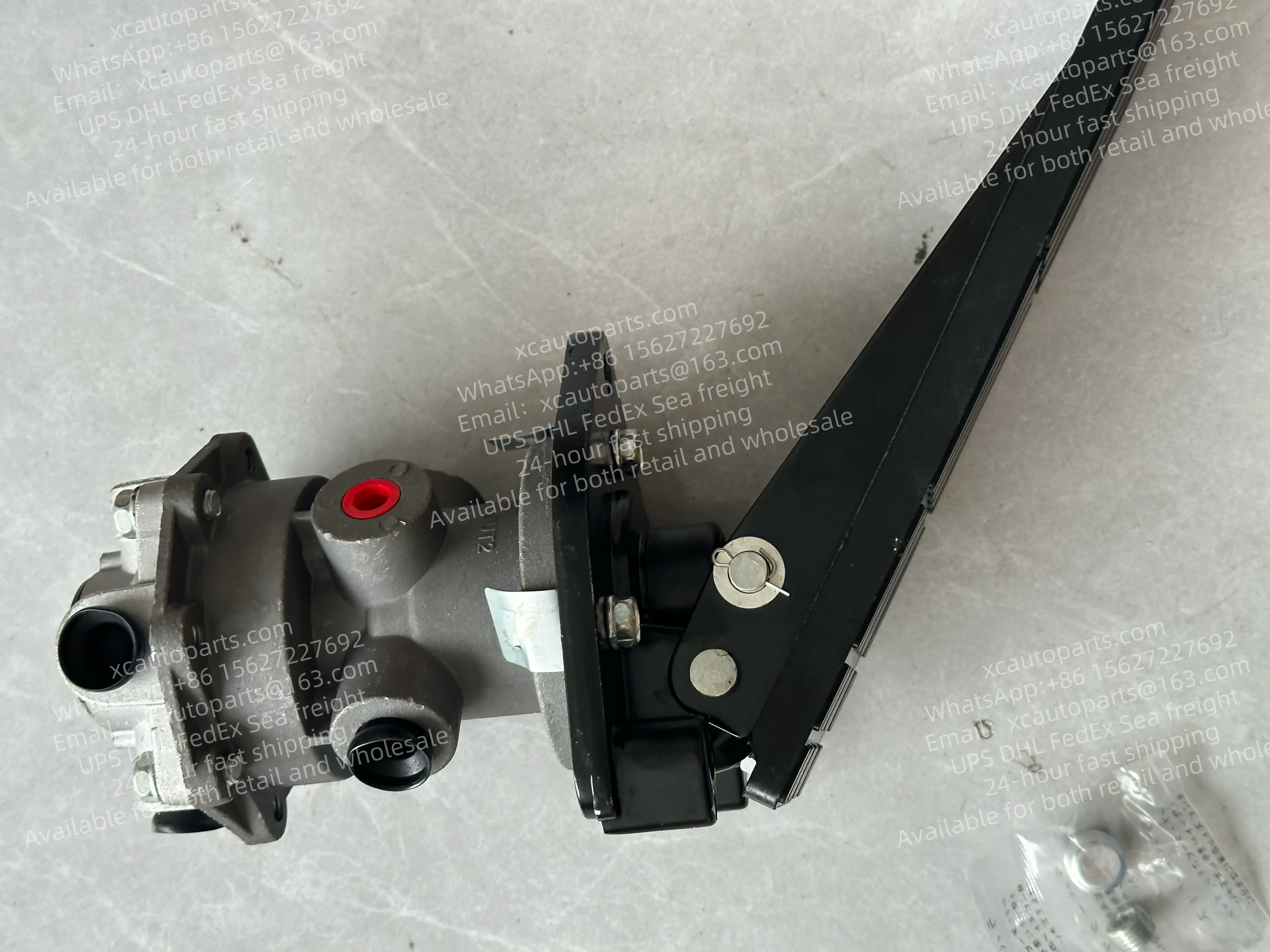 HINO TRUCK FOOT BRAKE VALVE