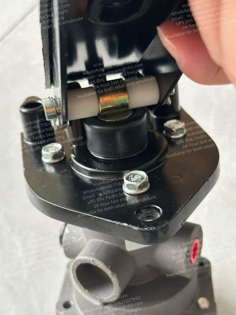 HINO TRUCK FOOT BRAKE VALVE