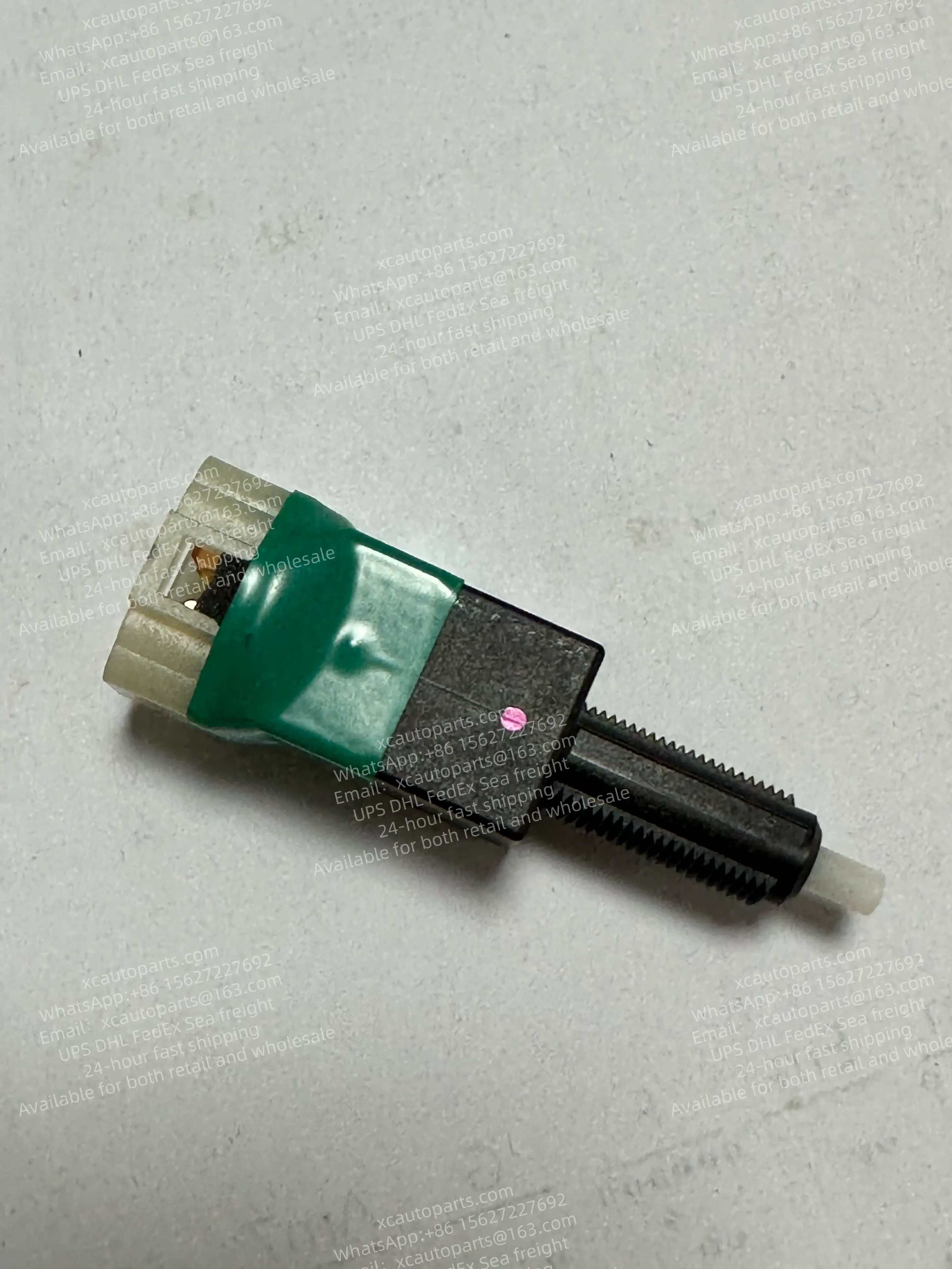 HINO 700 500 TRUCK BRAKE SWITCH 28226-E0102 28226E0102