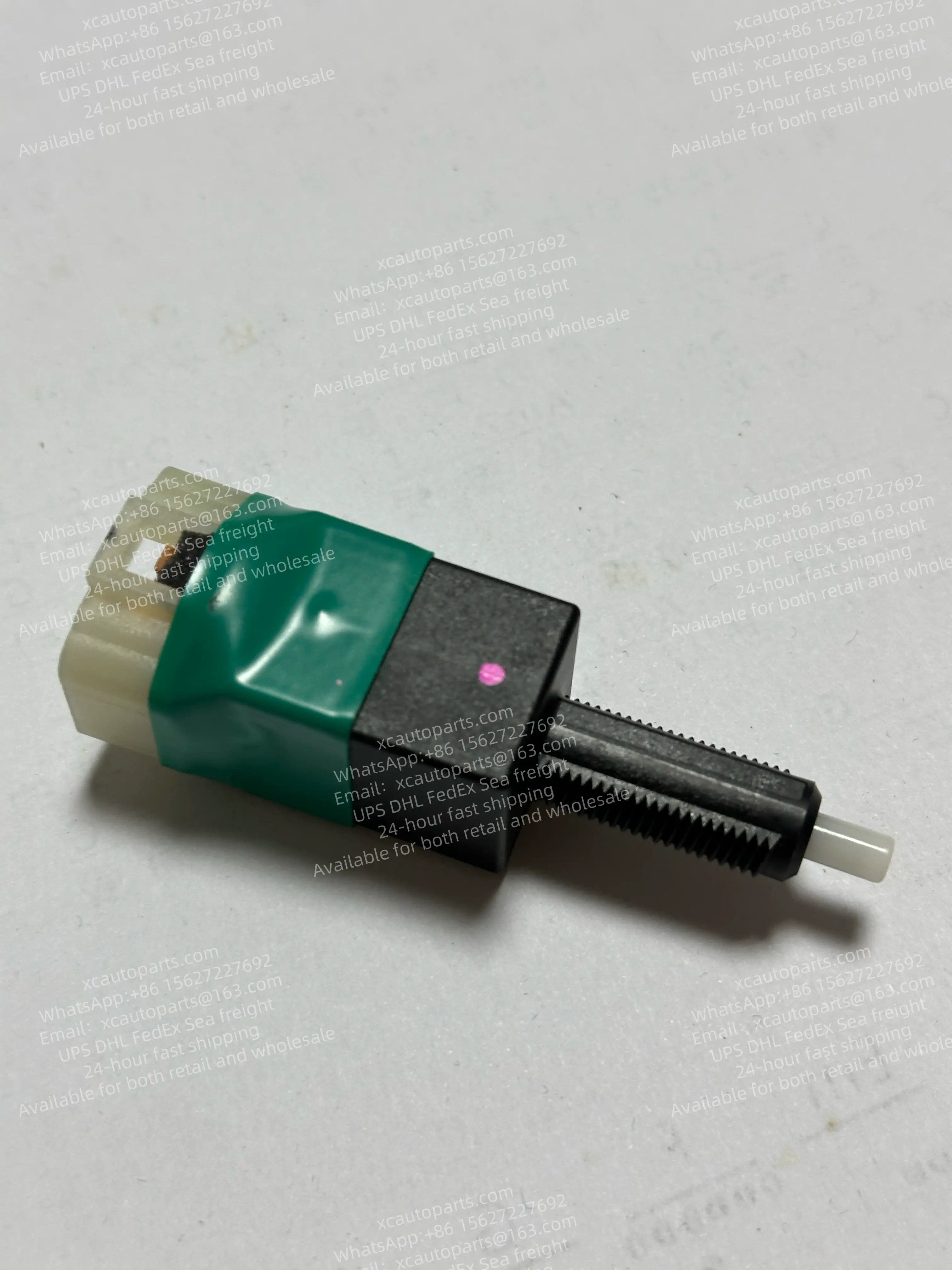 HINO 700 500 TRUCK BRAKE SWITCH 28226-E0102 28226E0102