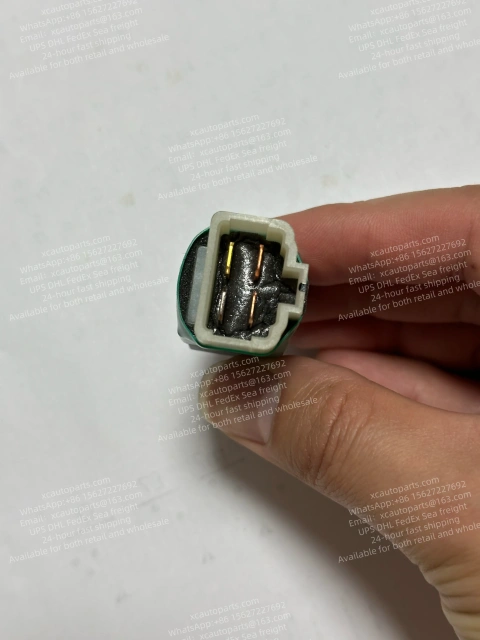 HINO 700 500 TRUCK BRAKE SWITCH 28226-E0102 28226E0102