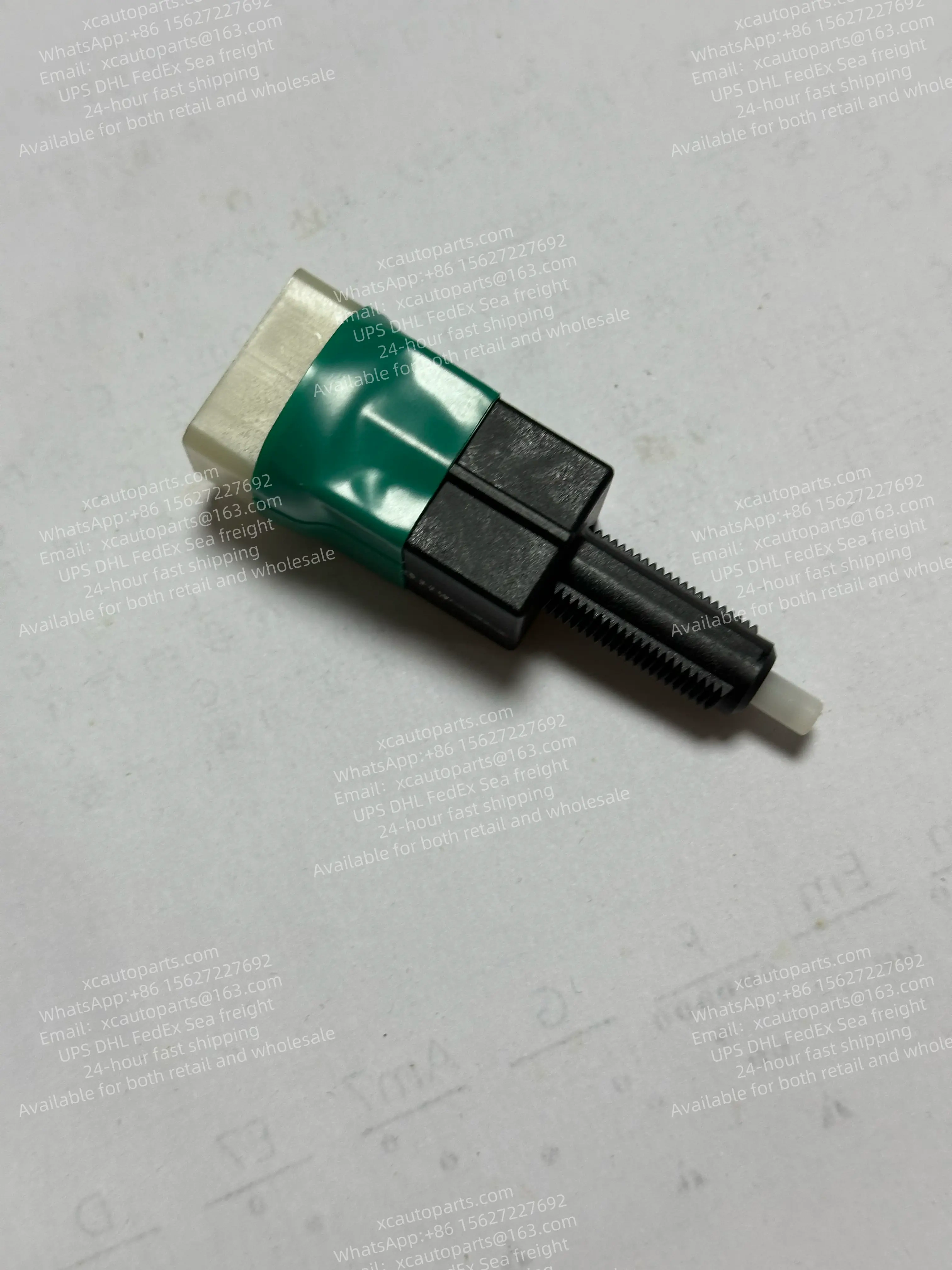 HINO 700 500 TRUCK BRAKE SWITCH 28226-E0102 28226E0102
