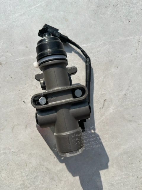 HINO 700 PROFIA AIR SPRING HEIGHT VALVE