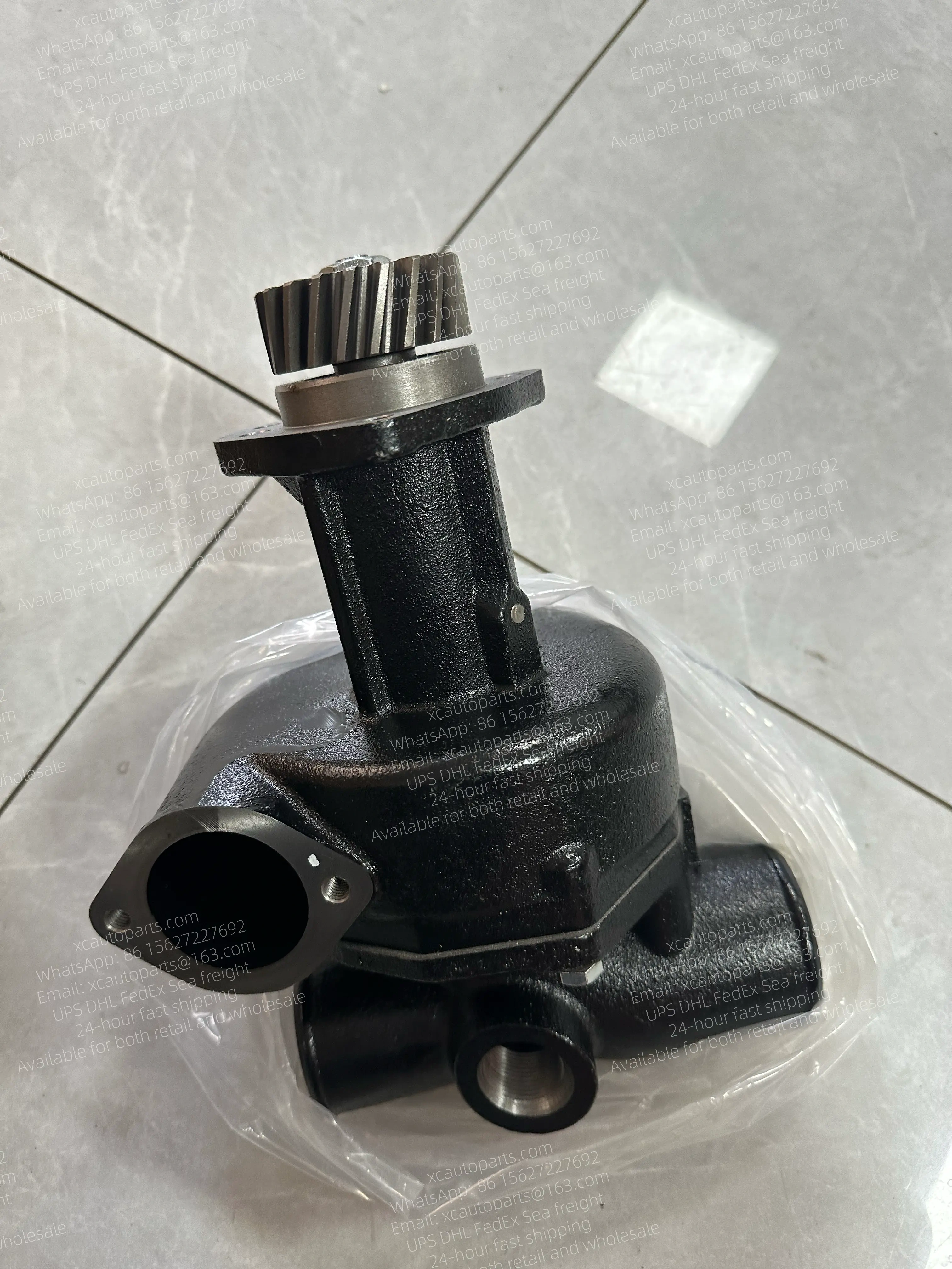 NISSAN DIESEL UD TRUCK PD6 PE6 ENGINE WATER PUMP 21008-96107 21010-96172