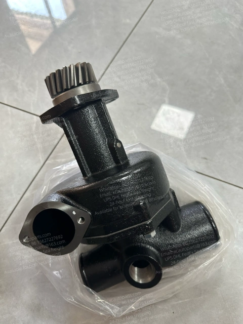 NISSAN DIESEL UD TRUCK PD6 PE6 ENGINE WATER PUMP 21008-96107 21010-96172