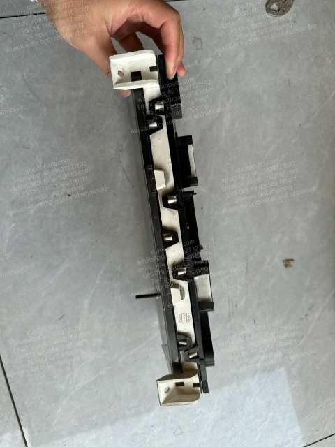 ISUZU ELF 700P 4HK1 TRUCK INSTRUMENT BOARD 3820010-P301 900211-030C