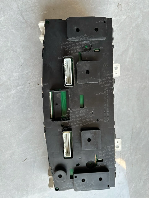 ISUZU ELF 700P 4HK1 TRUCK INSTRUMENT BOARD 3820010-P301 900211-030C