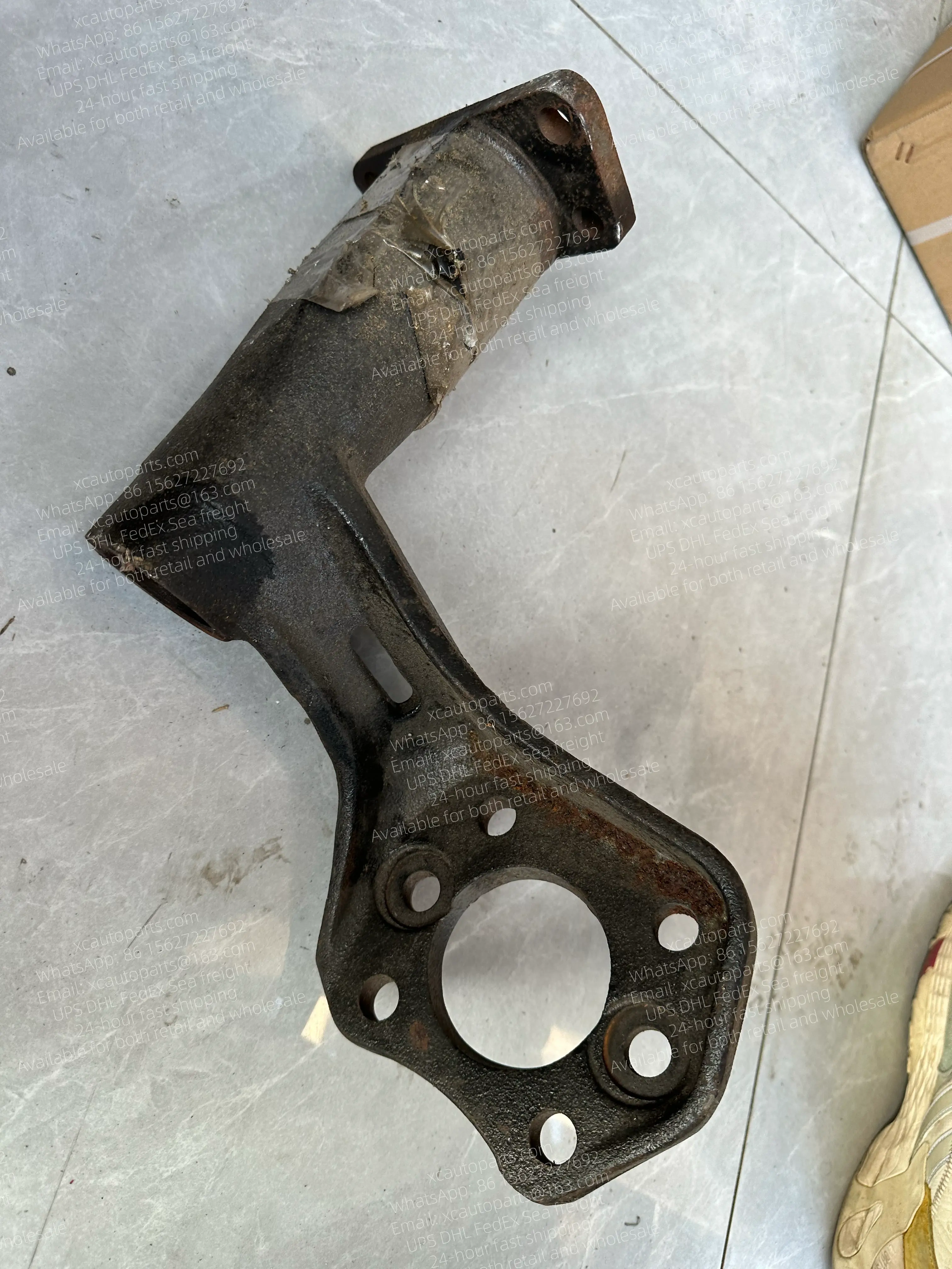 ISUZU GIGA TRUCK AIR BRAKE CHAMBER BRAKE CYLINDER BRACKET