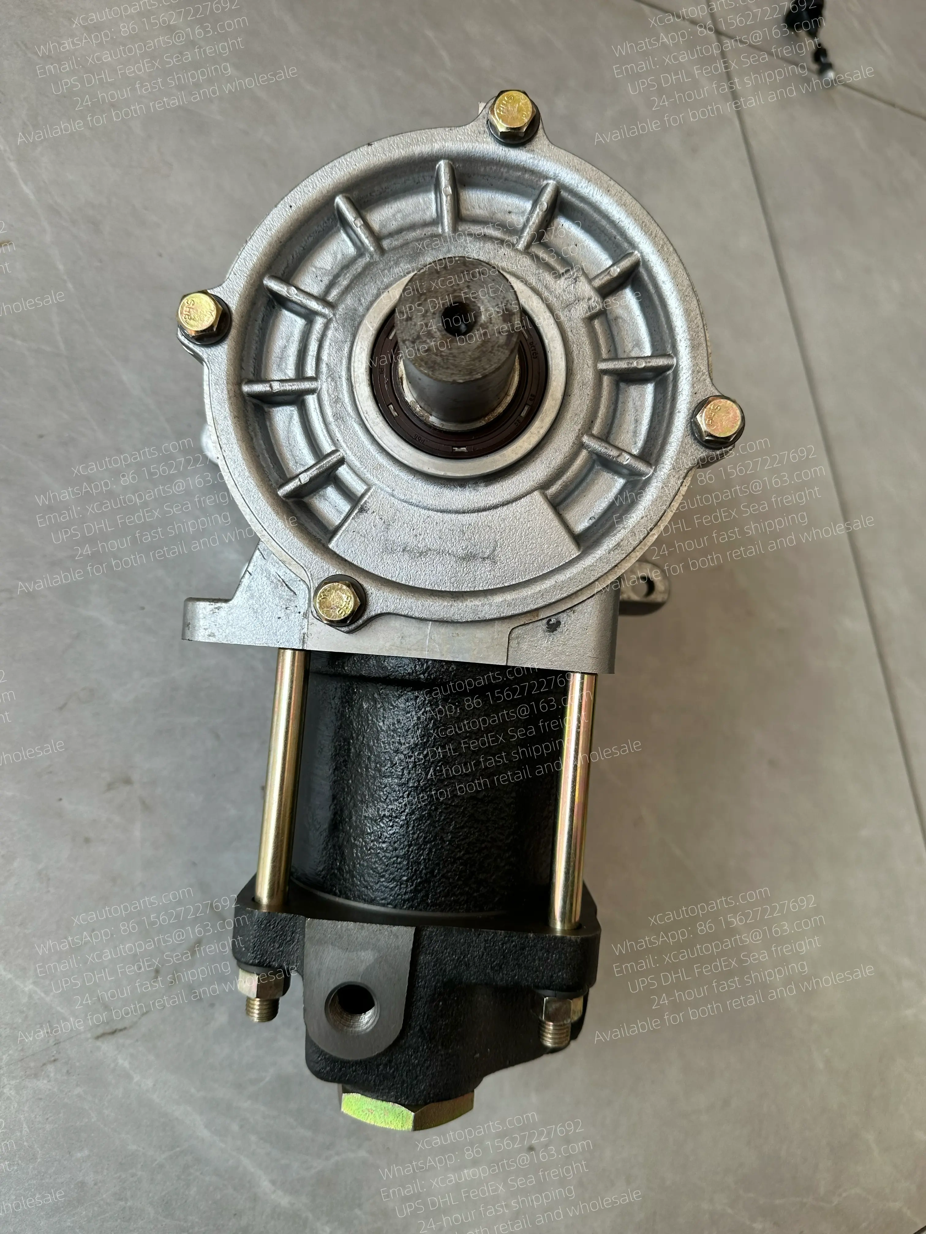 MITSUBISHI FUSO FV DIESEL TRUCK 8DC9 AIR COMPRESSOR ME091248
