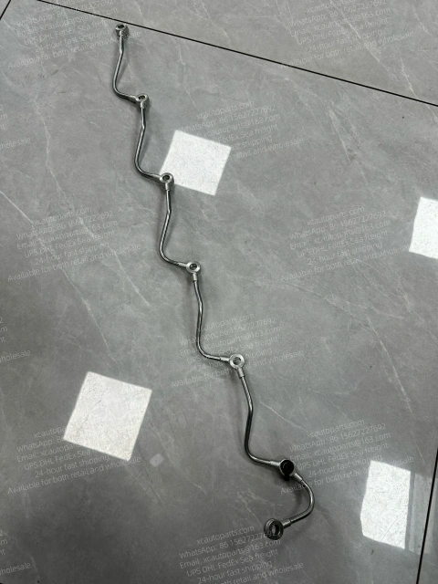 HINO 700 PROFIA TRUCK P11C ENGINE OIL RETURN PIPE