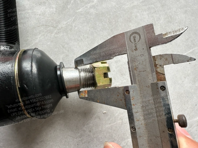 1 PAIR ISUZU 700P ELF NPR TRUCK TIE ROD JOINT