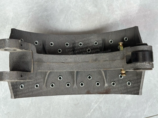 HINO 700 PROFIA TRUCK BRAKE SHOE