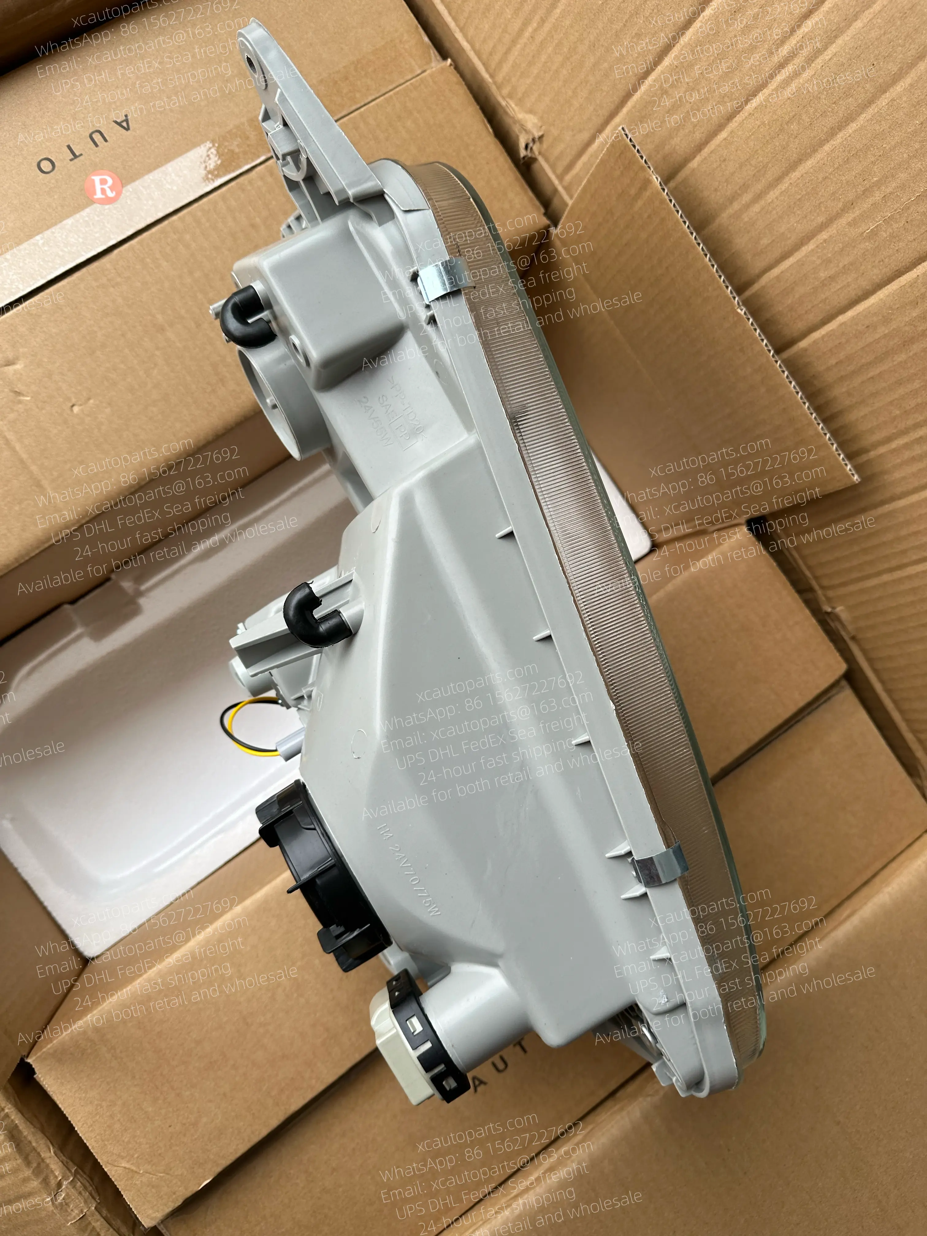 ISUZU GIGA CXZ CYZ TRUCK HEADLAMP RH RIGHT SIDE
