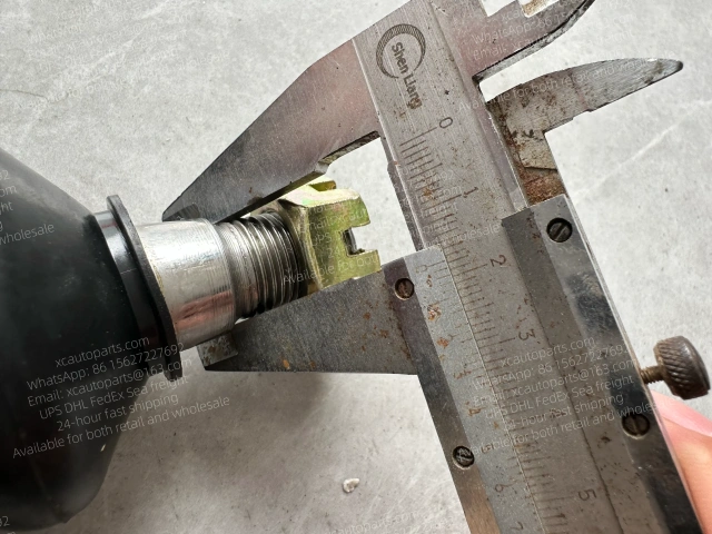 1 PAIR FOR ISUZU 700P ELF NPR TRUCK TIE ROD JOINT