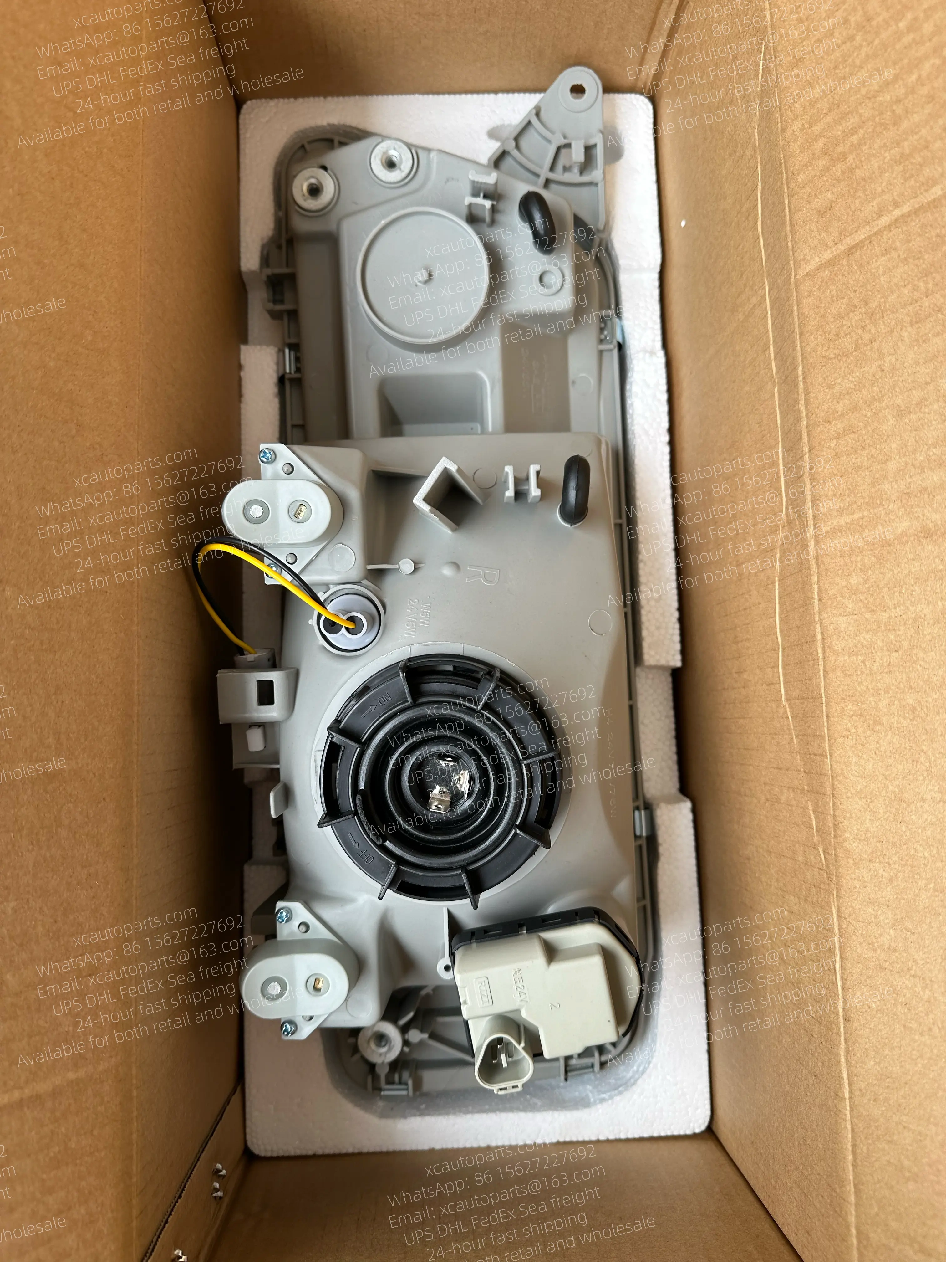ISUZU GIGA CXZ CYZ TRUCK HEADLAMP RH RIGHT SIDE