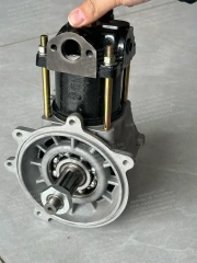 MITSUBISHI FUSO FV DIESEL TRUCK 8DC9 AIR COMPRESSOR ME091248