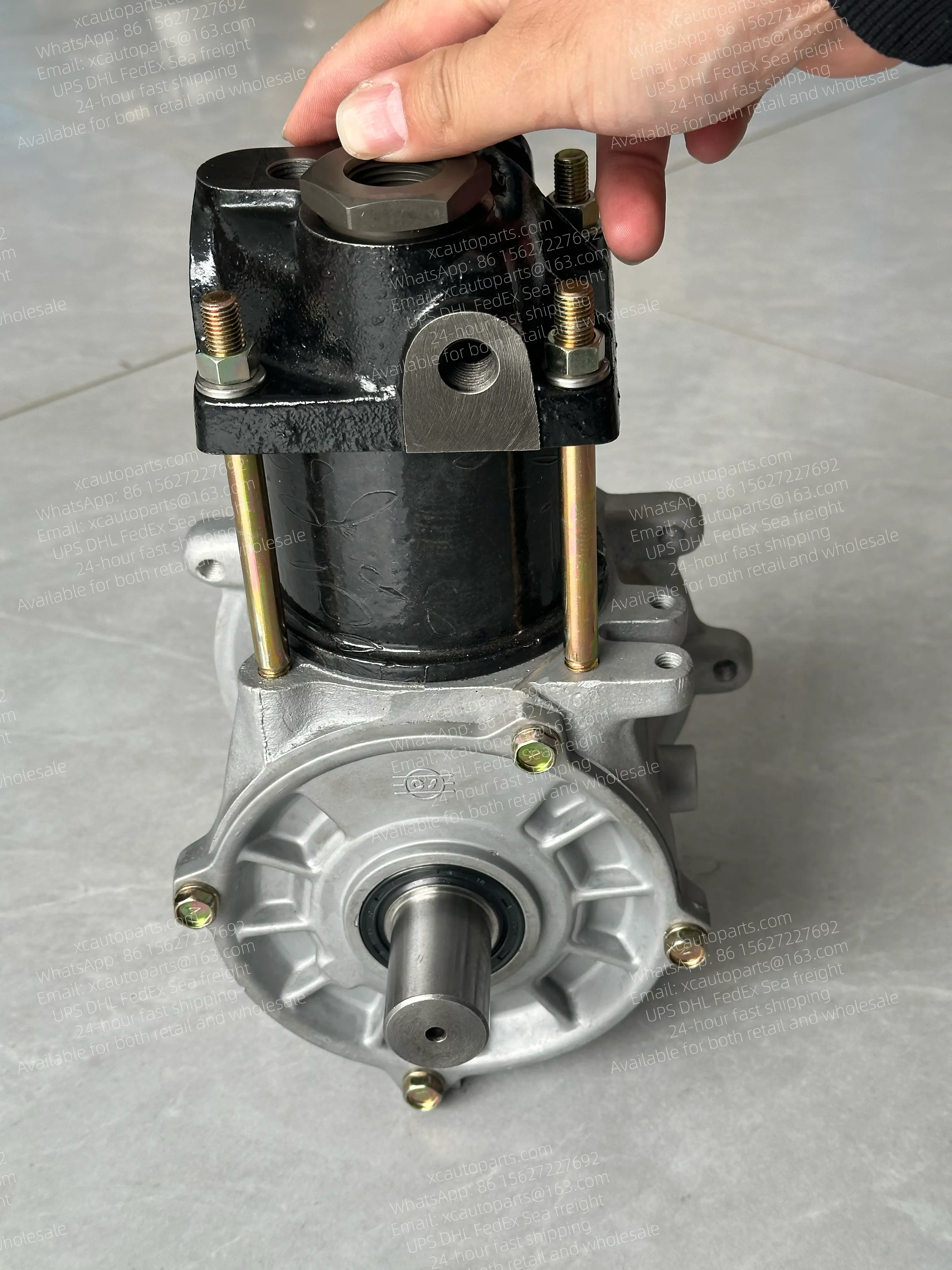 MITSUBISHI FUSO FV DIESEL TRUCK 8DC9 AIR COMPRESSOR ME091248