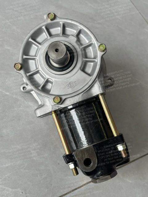 MITSUBISHI FUSO FV DIESEL TRUCK 8DC9 AIR COMPRESSOR ME091248