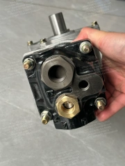 MITSUBISHI FUSO FV DIESEL TRUCK 8DC9 AIR COMPRESSOR ME091248