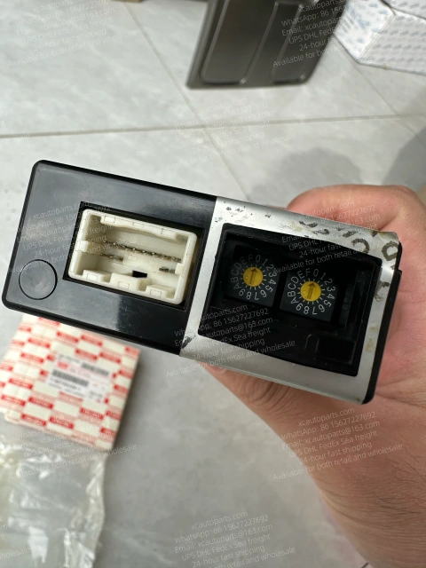 ISUZU GIGA DIESEL TRUCK PULSE RELAY 180190157007