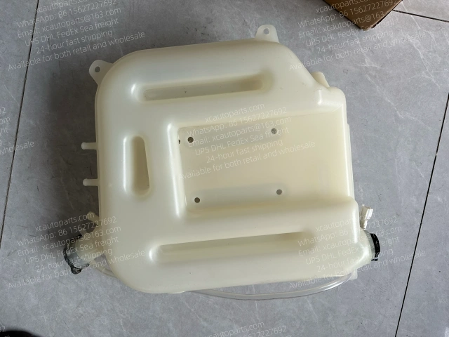 ISUZU GIGA TRUCK WATER TANK