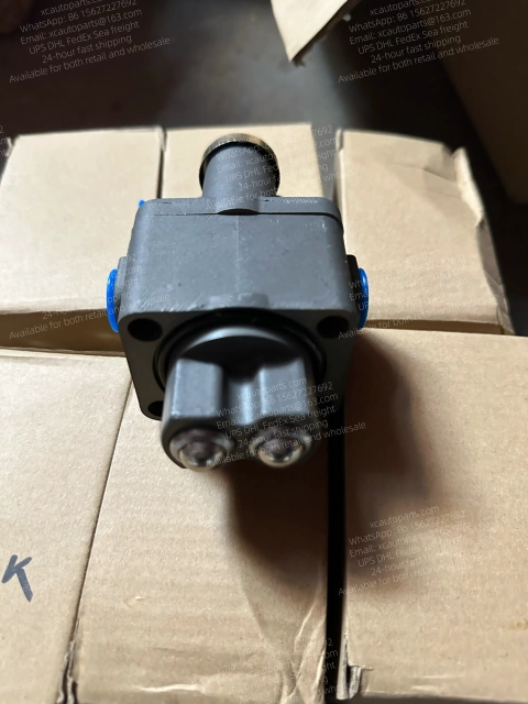 HINO 700 TRUCK ZF GEARBOX VALVE