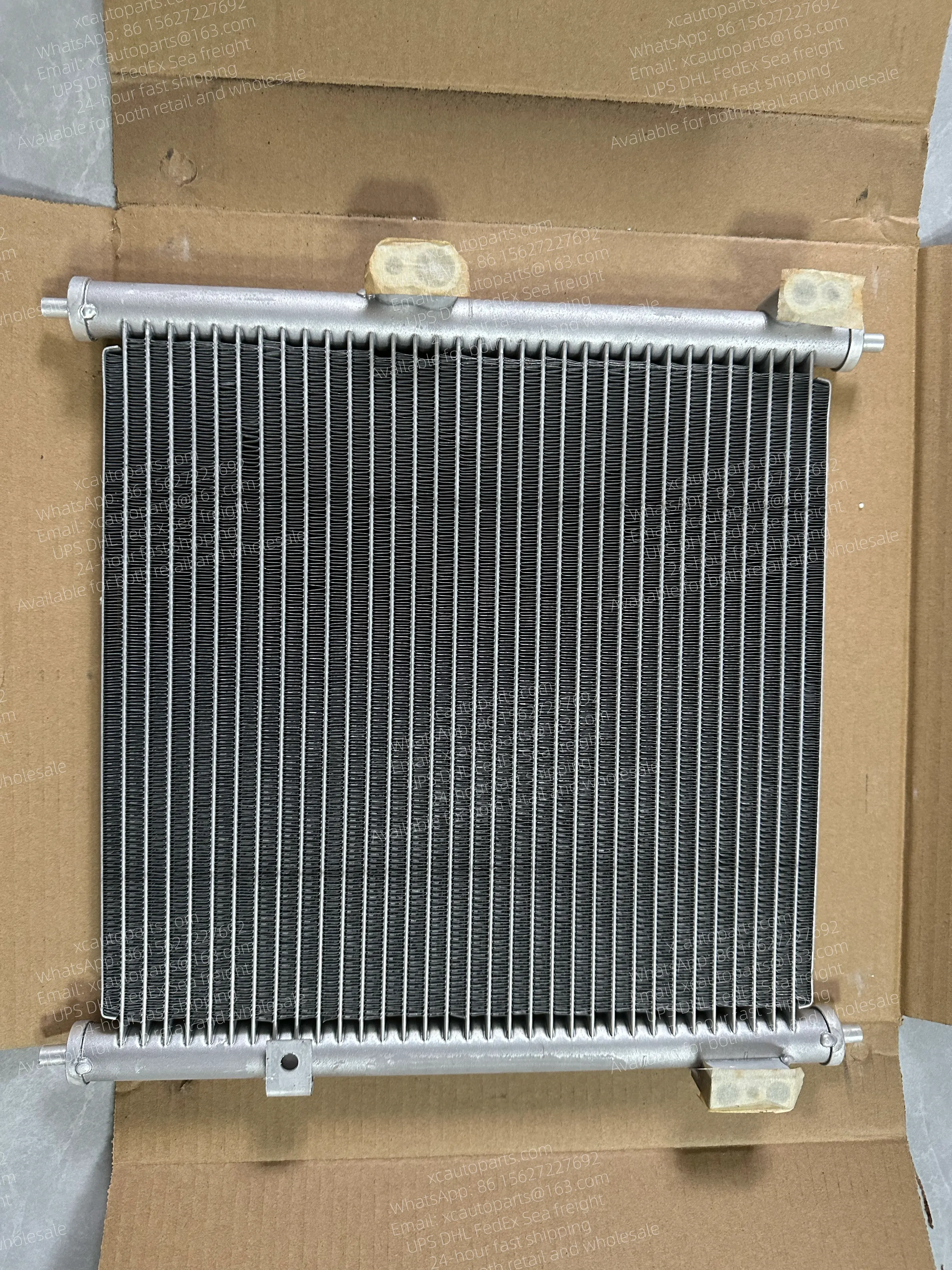 NISSAN UD QUON TRUCK AIR CONDITIONING CONDENSER