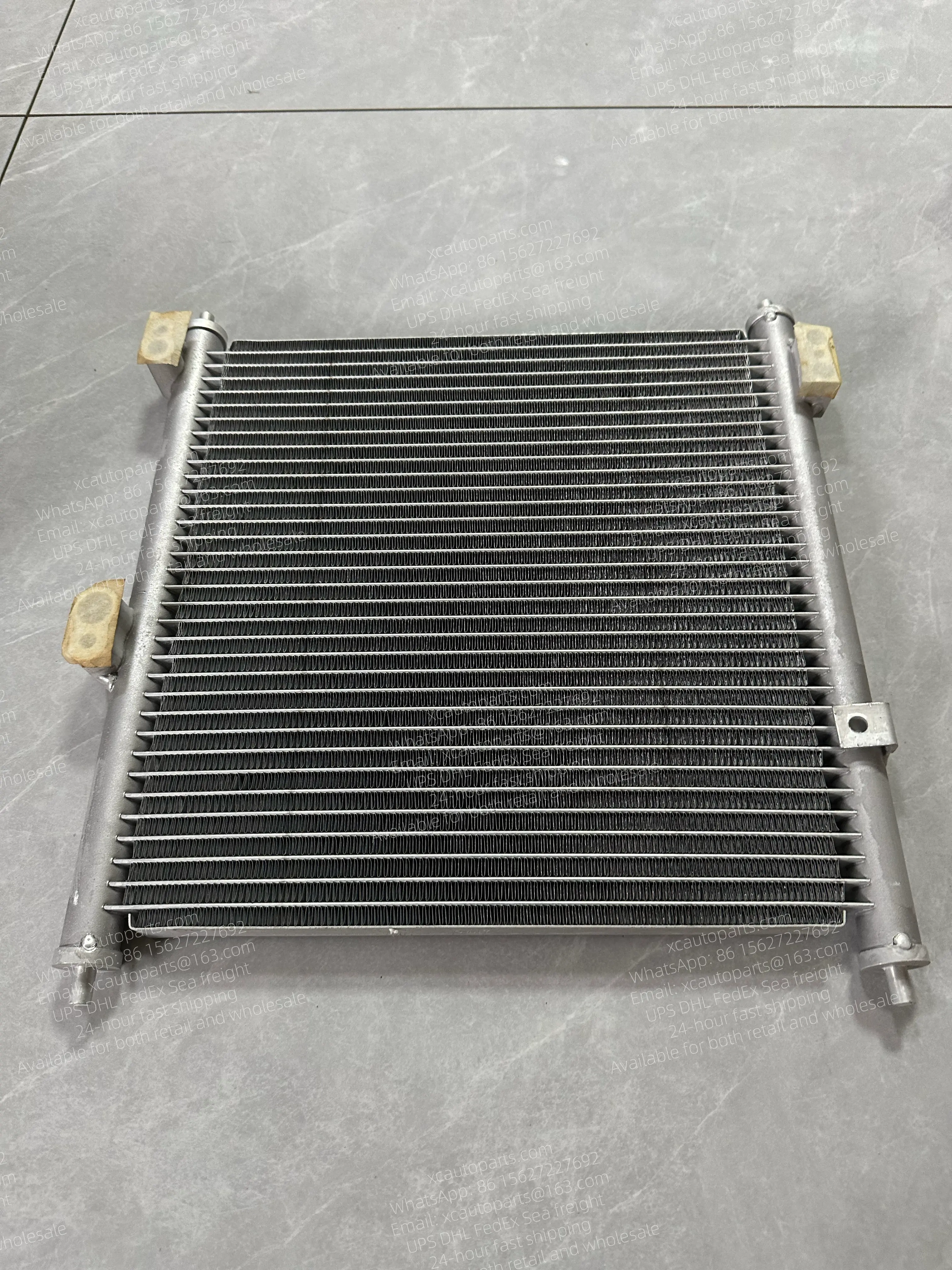 NISSAN UD QUON TRUCK AIR CONDITIONING CONDENSER