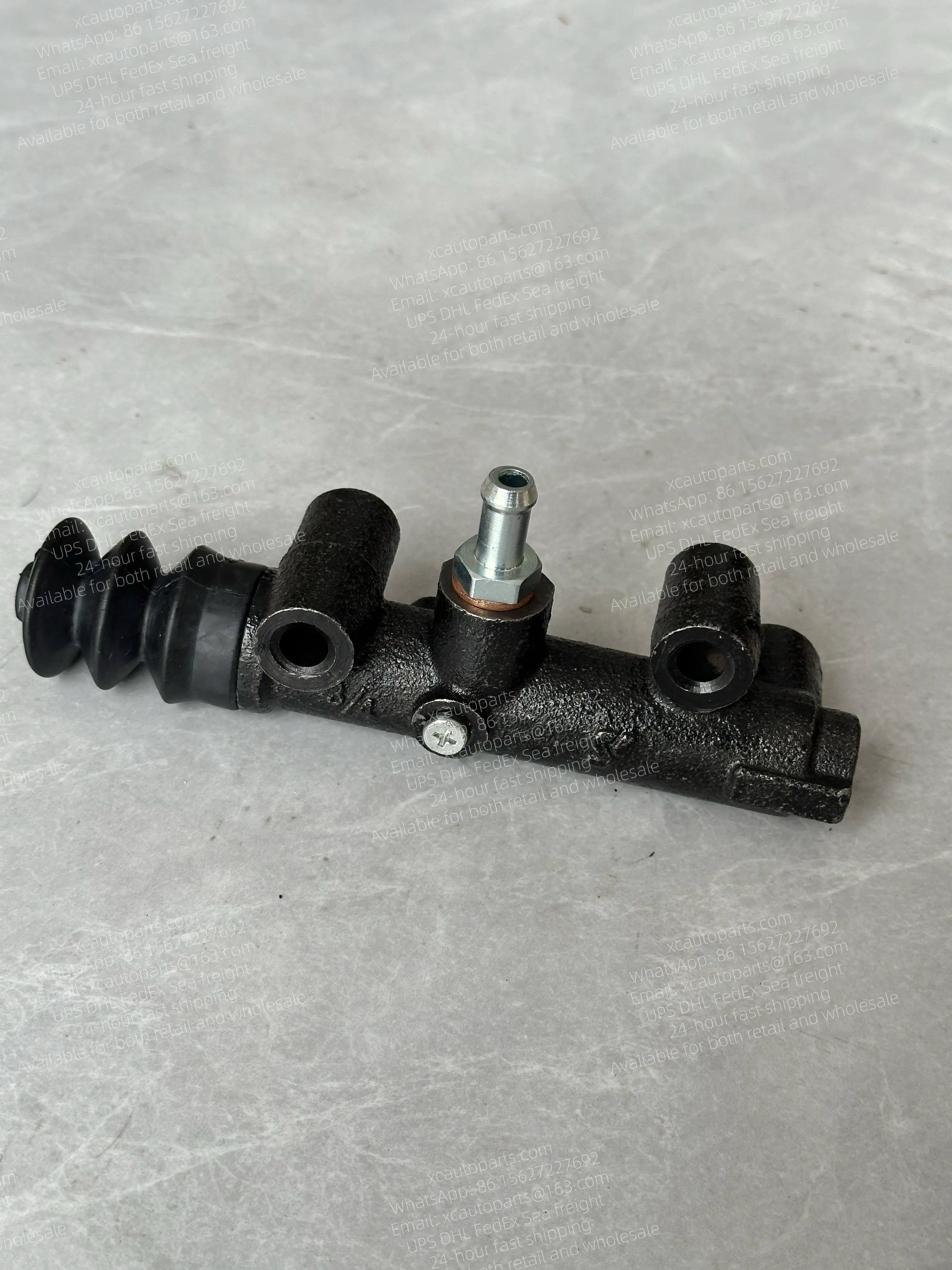 1 PAIR MITSUBISHI FUSO FK617 ME636075 CLUTCH MASTER CYLINDER