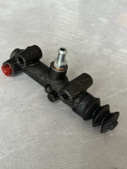 1 PAIR MITSUBISHI FUSO FK617 ME636075 CLUTCH MASTER CYLINDER