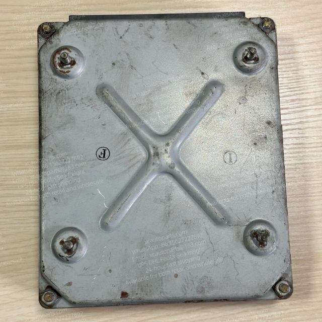 ISUZU TRUCK 6WF1 6WF1-TCC ENGINE ECM ECU USED 180110-7611 407915-2332