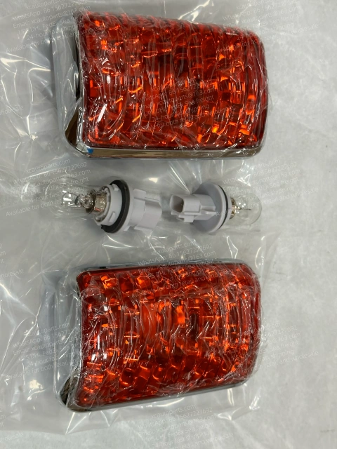 MITSUBISHI FUSO TRUCK DOOR LAMP ORANGE CRYSTAL EFFECT