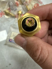 NISSAN UD CW450 CW520 CD48 TRUCK WATER TEMPERATURE SENSOR 25252-96001