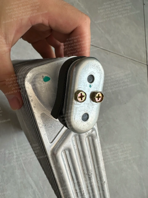 HINO 700 TRUCK AIR CONDITIONER EVAPORATOR CORE