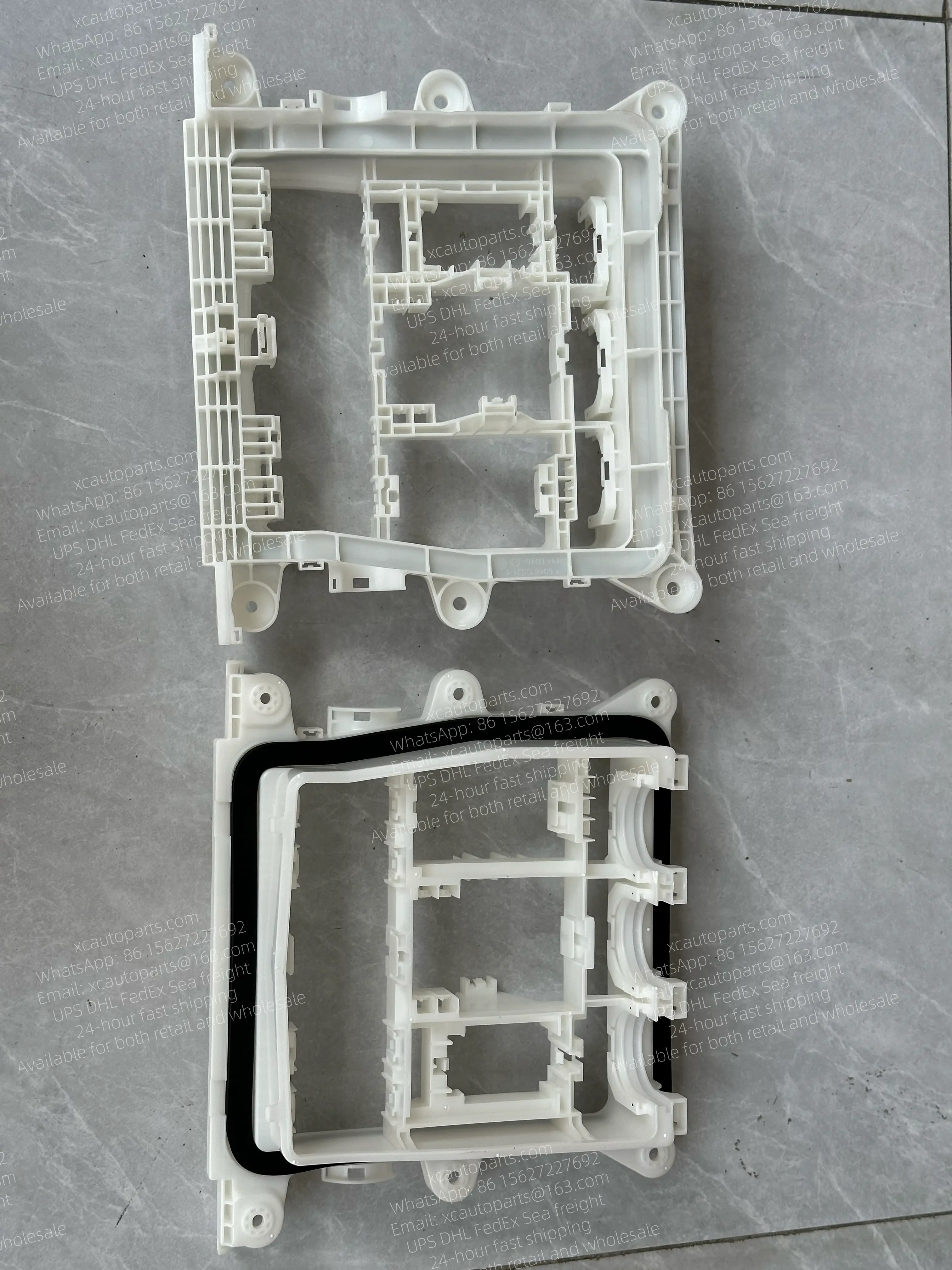 HINO 700 TRUCK FUSE BOX 82670E0390 82670-E0390