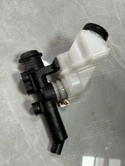 ISUZU GIGA TRUCK CLUTCH MASTER CYLINDER