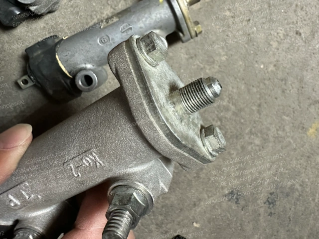 HINO 700 TRUCK EXHAUST BRAKE BOOSTER