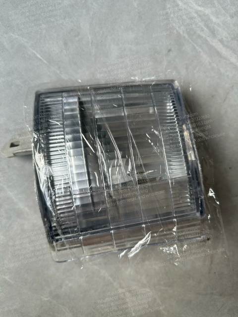 MITSUBISHI FUSO CANTER TURN SIGNAL LAMP