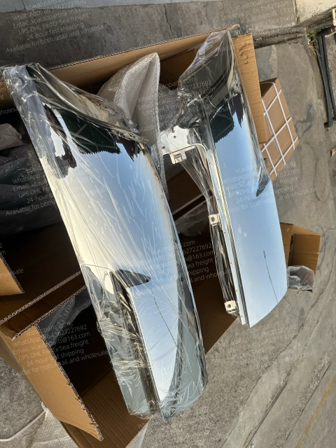 ISUZU GIGA GIGA TRUCK CHROME PLATED SIDE PLATE