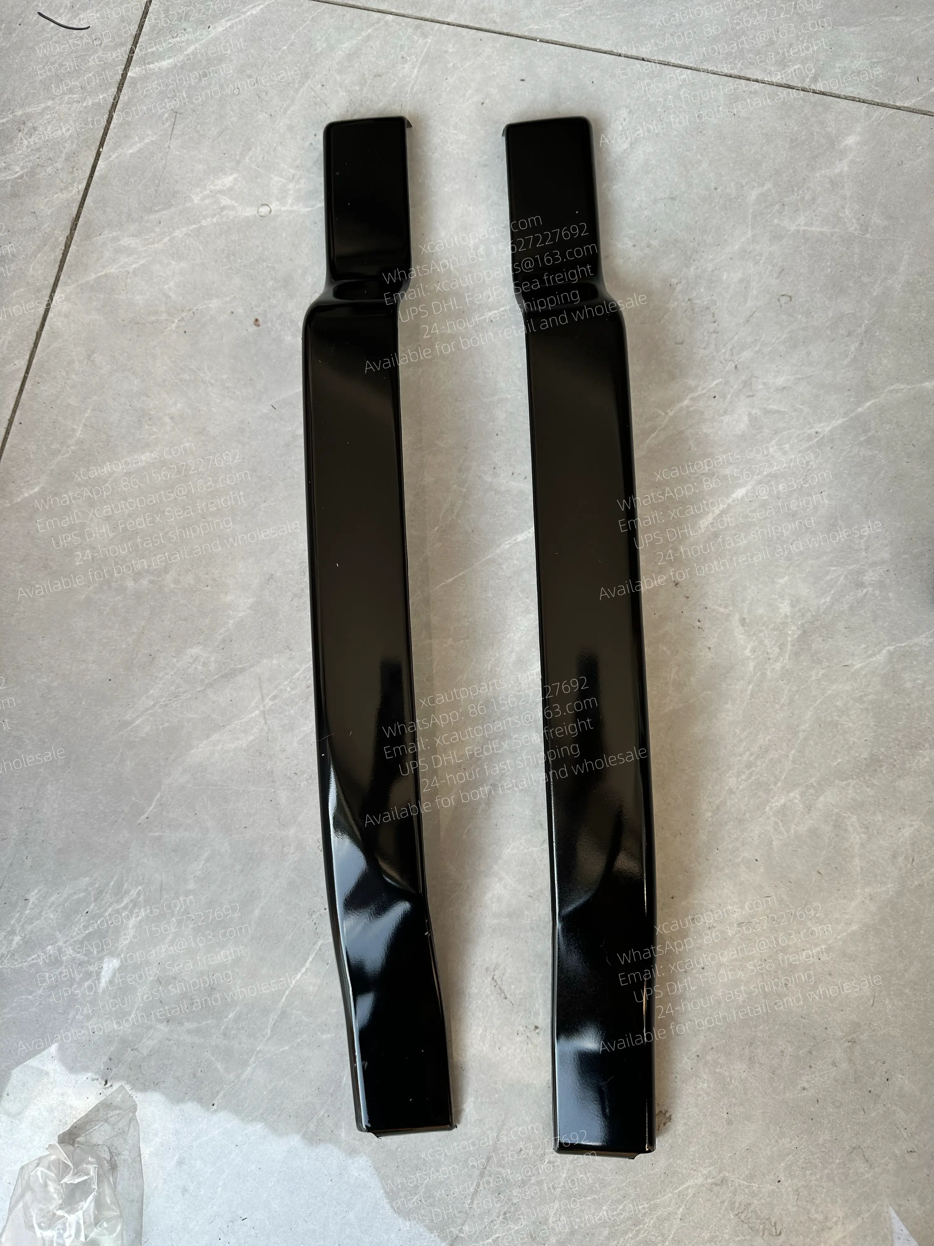 1 PAIR= 2PCS HINO 700 BUMPER SIDE TRIM