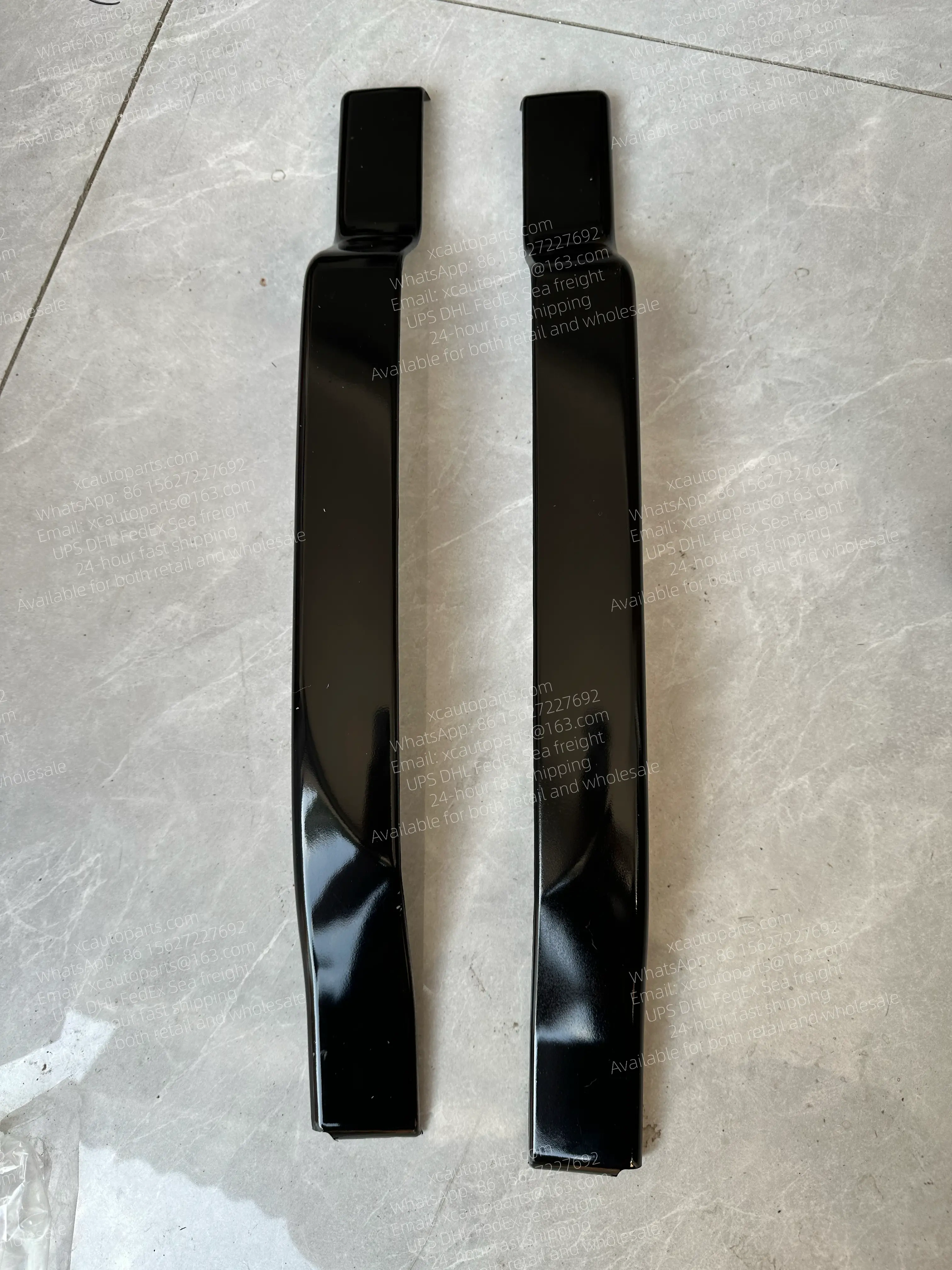1 PAIR= 2PCS HINO 700 BUMPER SIDE TRIM
