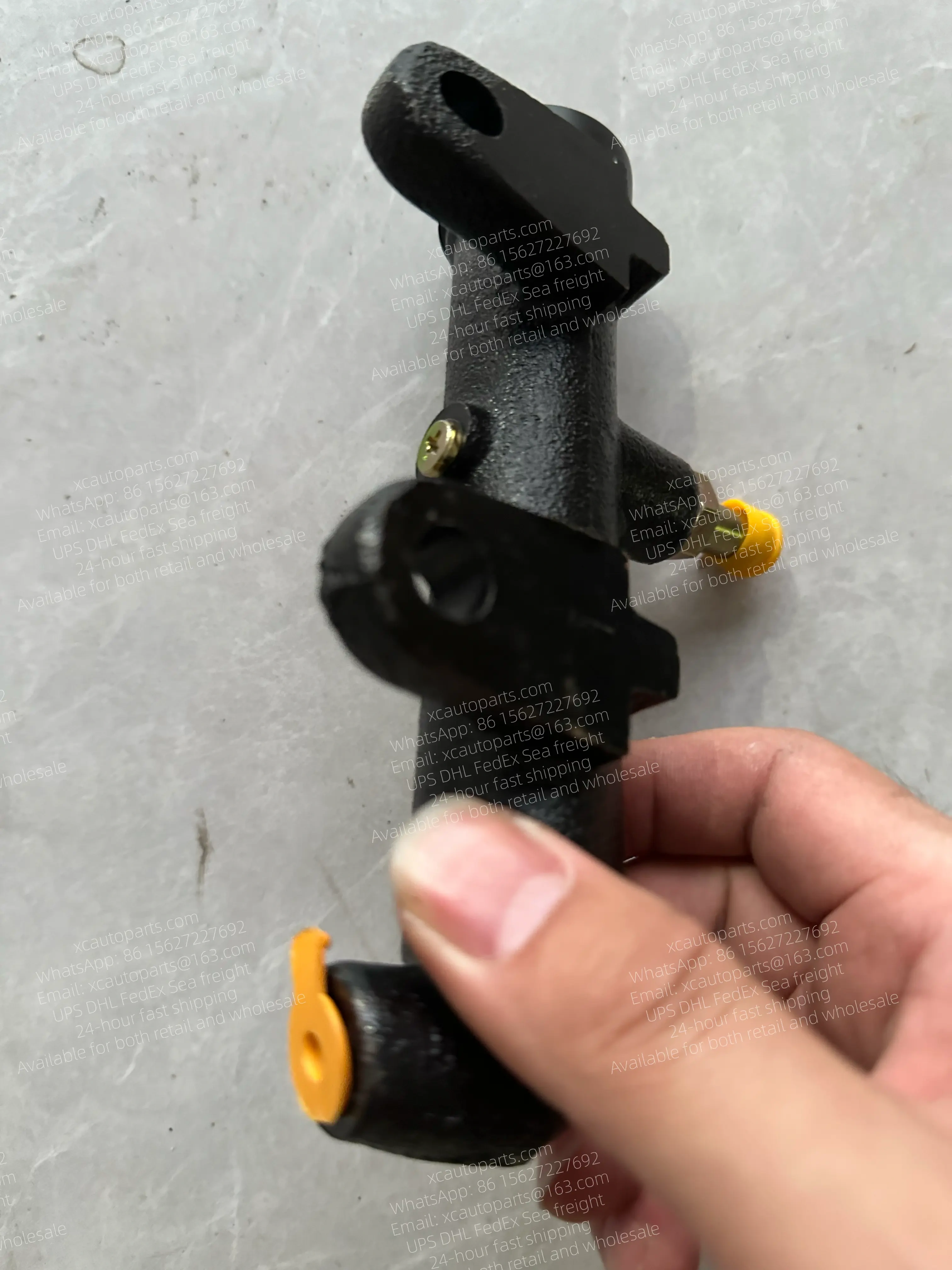 HINO CLUTCH MASTER CYLINDER
