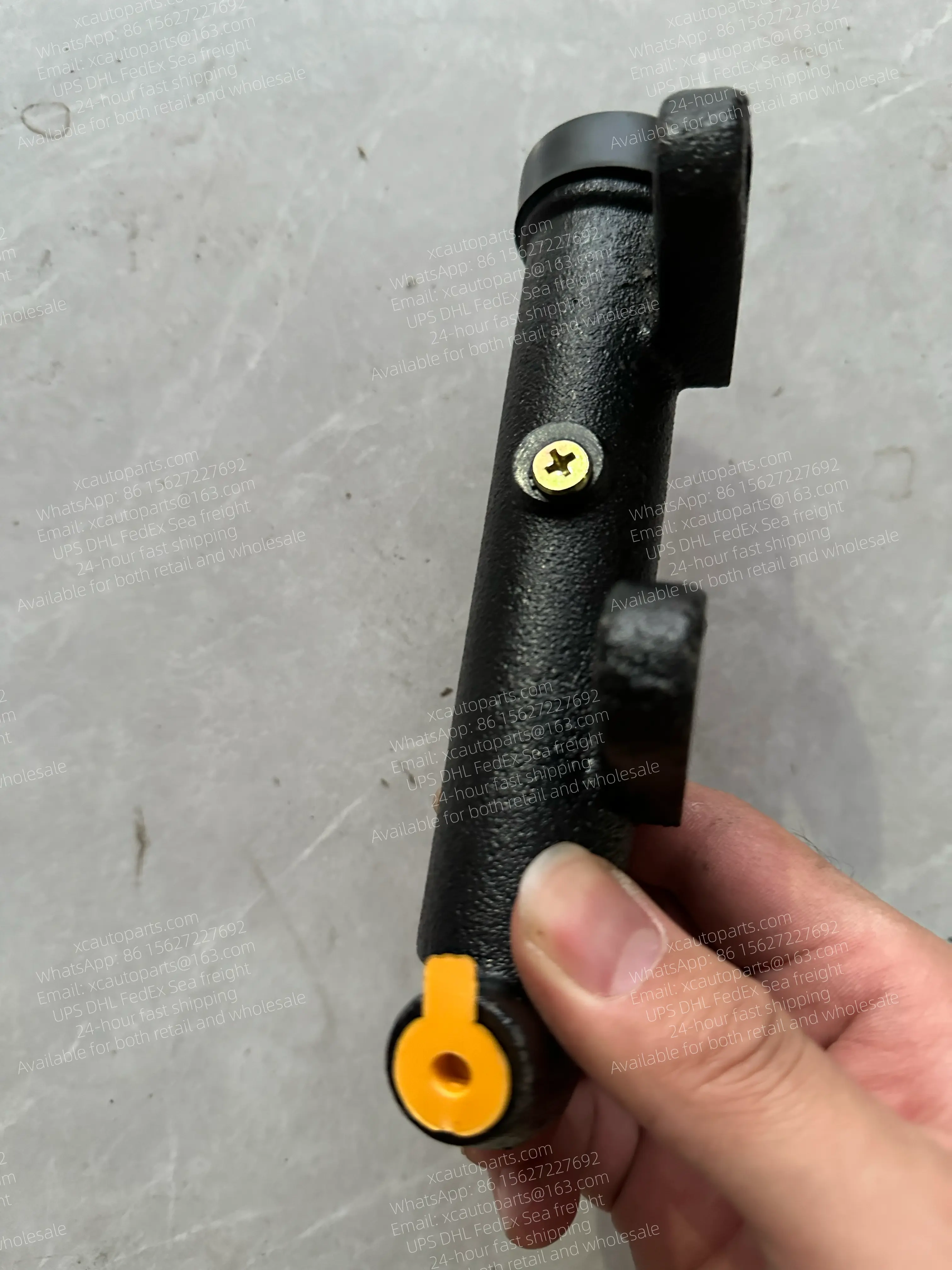 HINO CLUTCH MASTER CYLINDER
