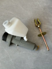 CHINA HINO 700 TRUCK CLUTCH MASTER CYLINDER