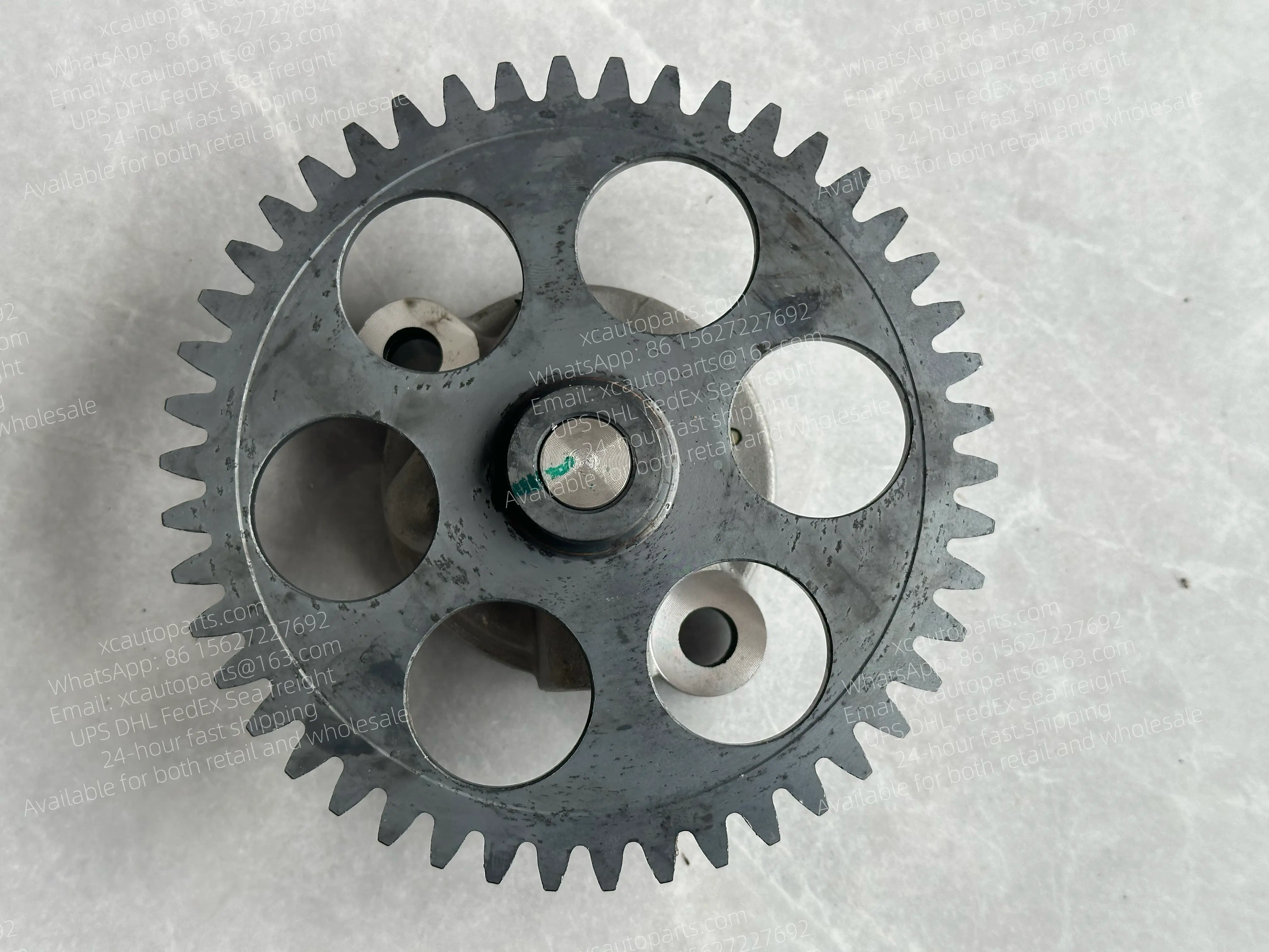 HINO 700 500 TRUCK DIFFERENTIAL OIL PUMP