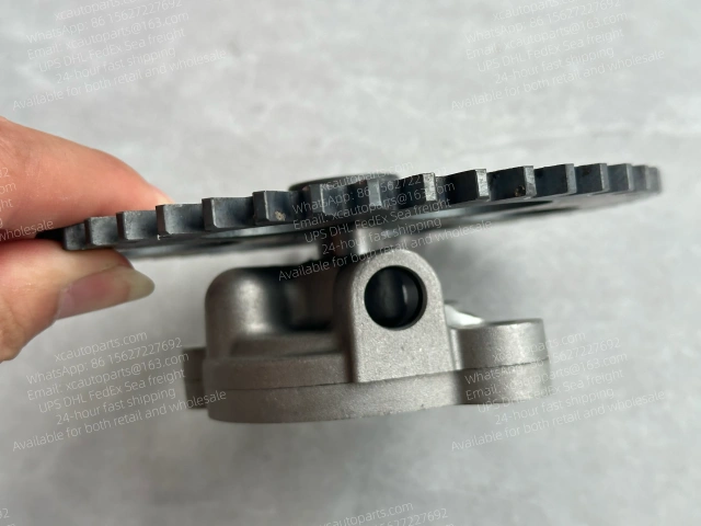 HINO 700 500 TRUCK DIFFERENTIAL OIL PUMP