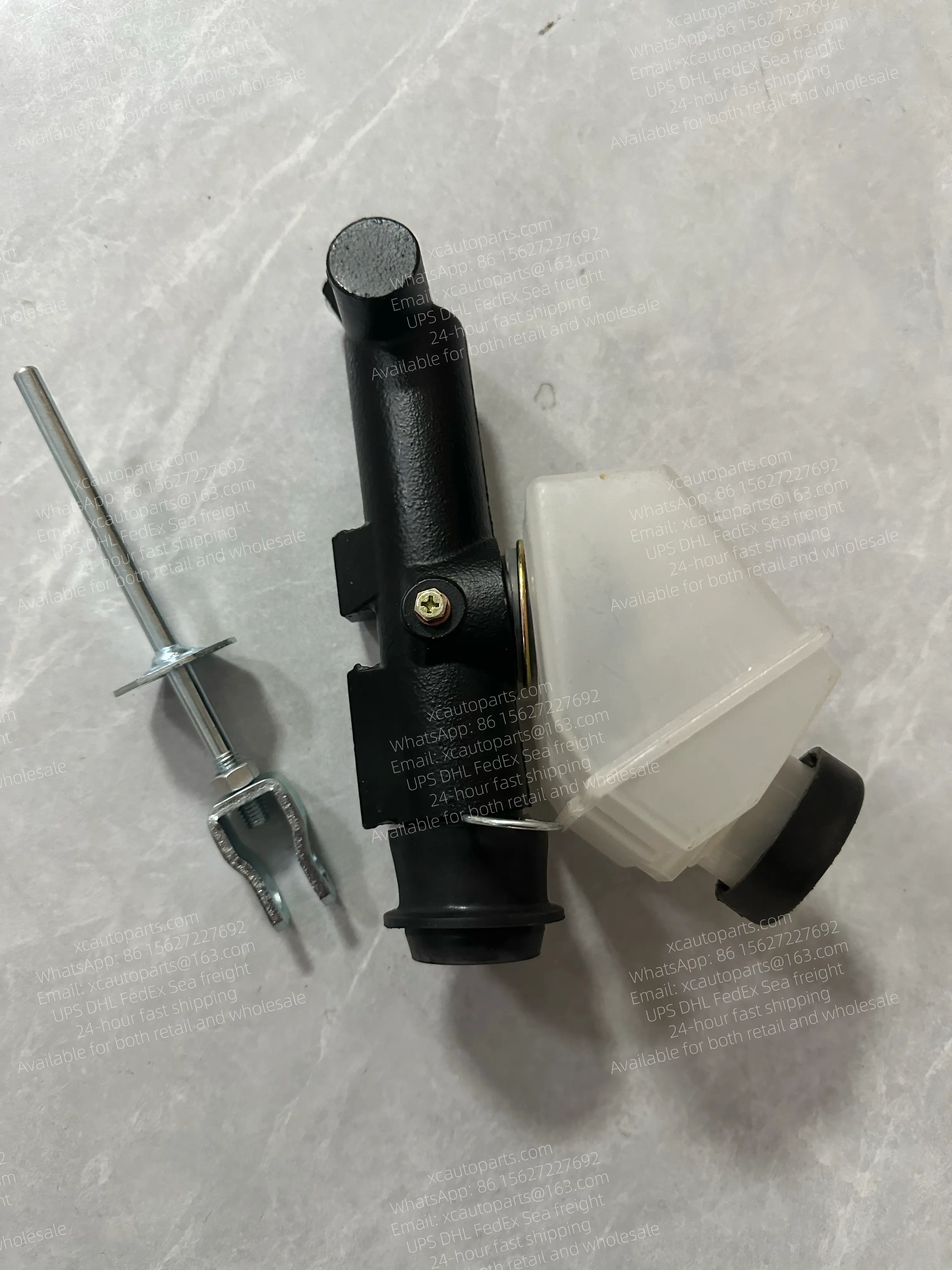 HINO 700 CLUTCH MASTER CYLINDER