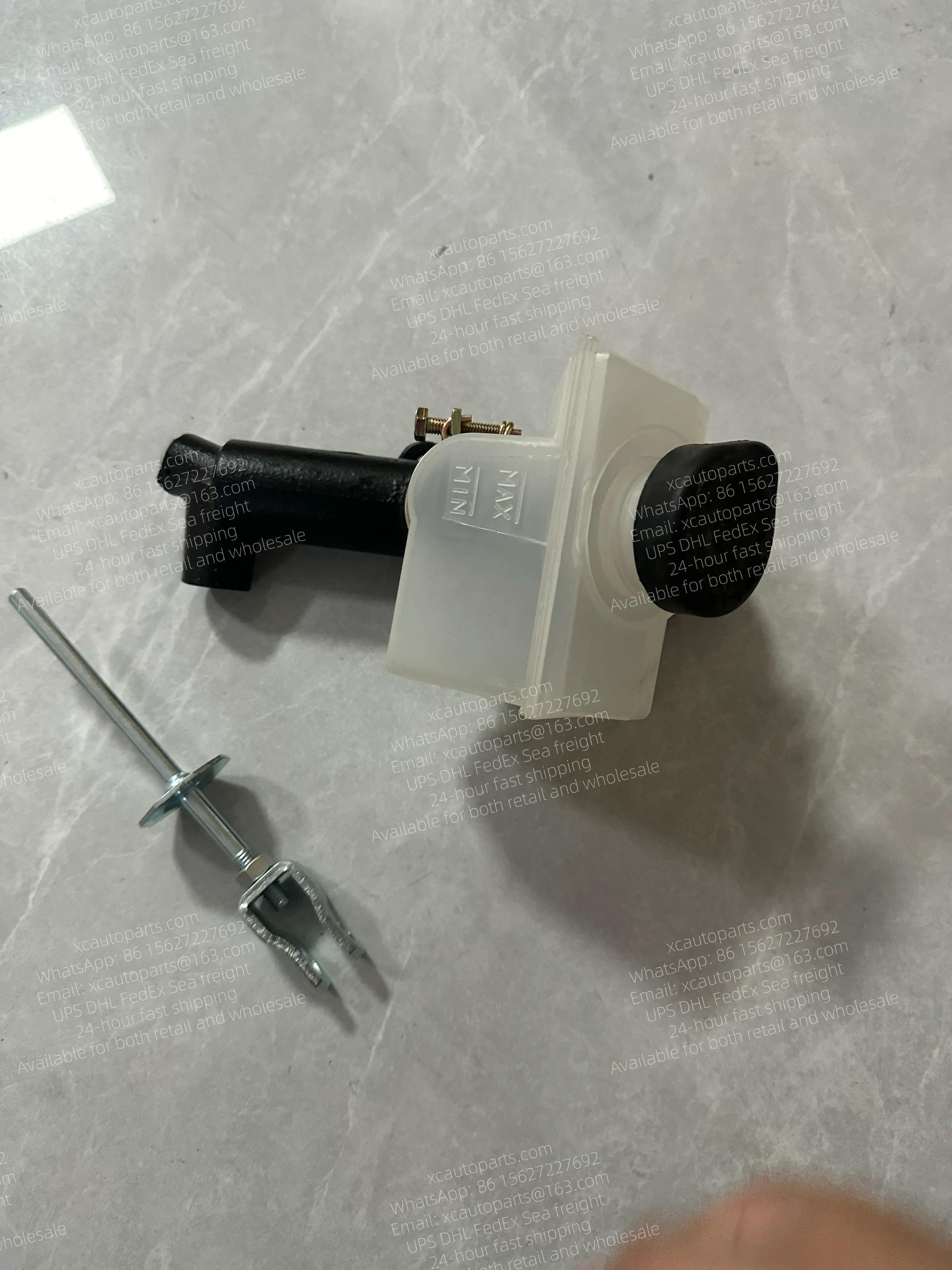 HINO 700 CLUTCH MASTER CYLINDER