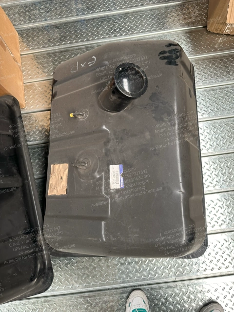 NISSAN UD CW520 RF8 TRUCK FUEL TANK GENUINE PARTS 1720100Z16 17201-00Z16